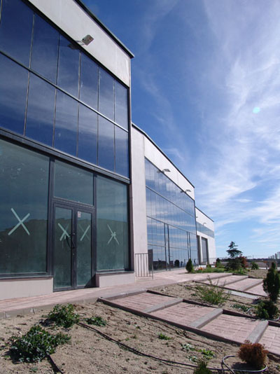 Edificio industrial y de oficinas en Camino de Robledo de Chavela. Valdemorillo.